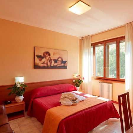 Hotel Plaza Tabiano Terme エクステリア 写真