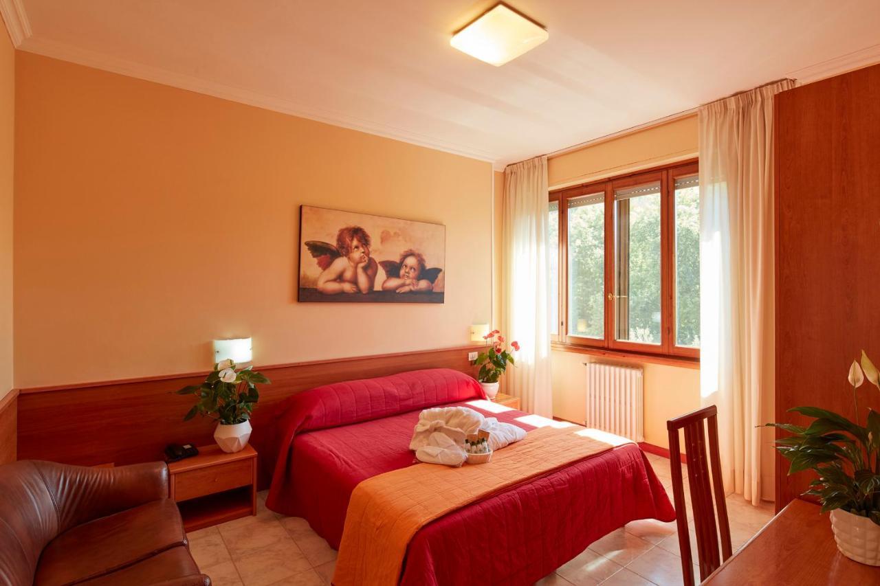 Hotel Plaza Tabiano Terme エクステリア 写真