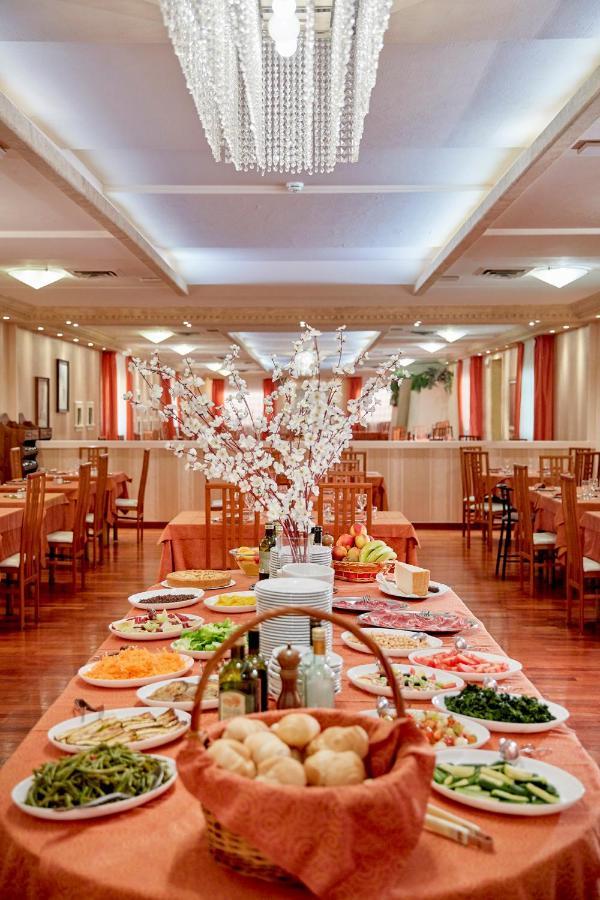 Hotel Plaza Tabiano Terme エクステリア 写真
