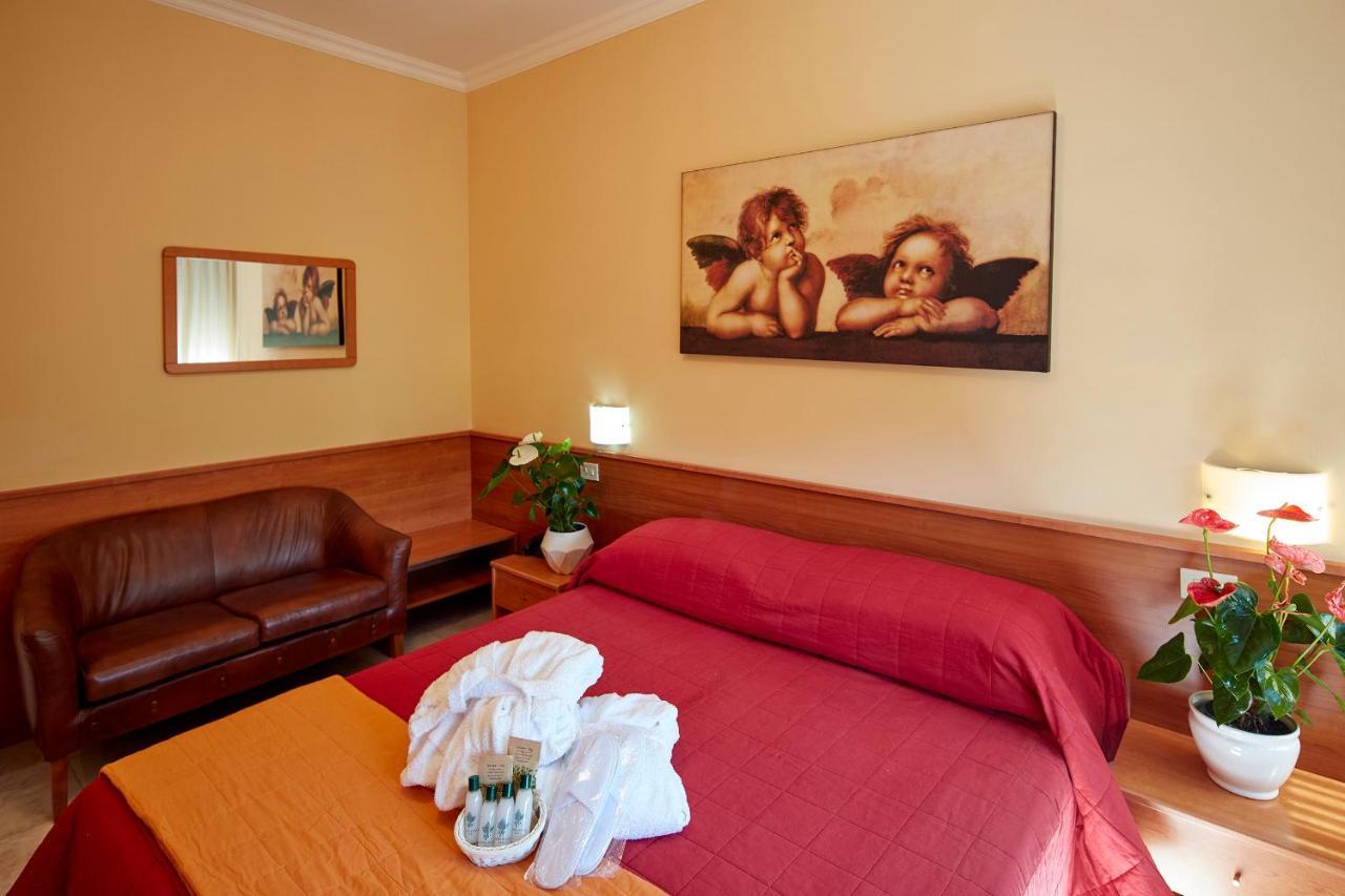 Hotel Plaza Tabiano Terme エクステリア 写真