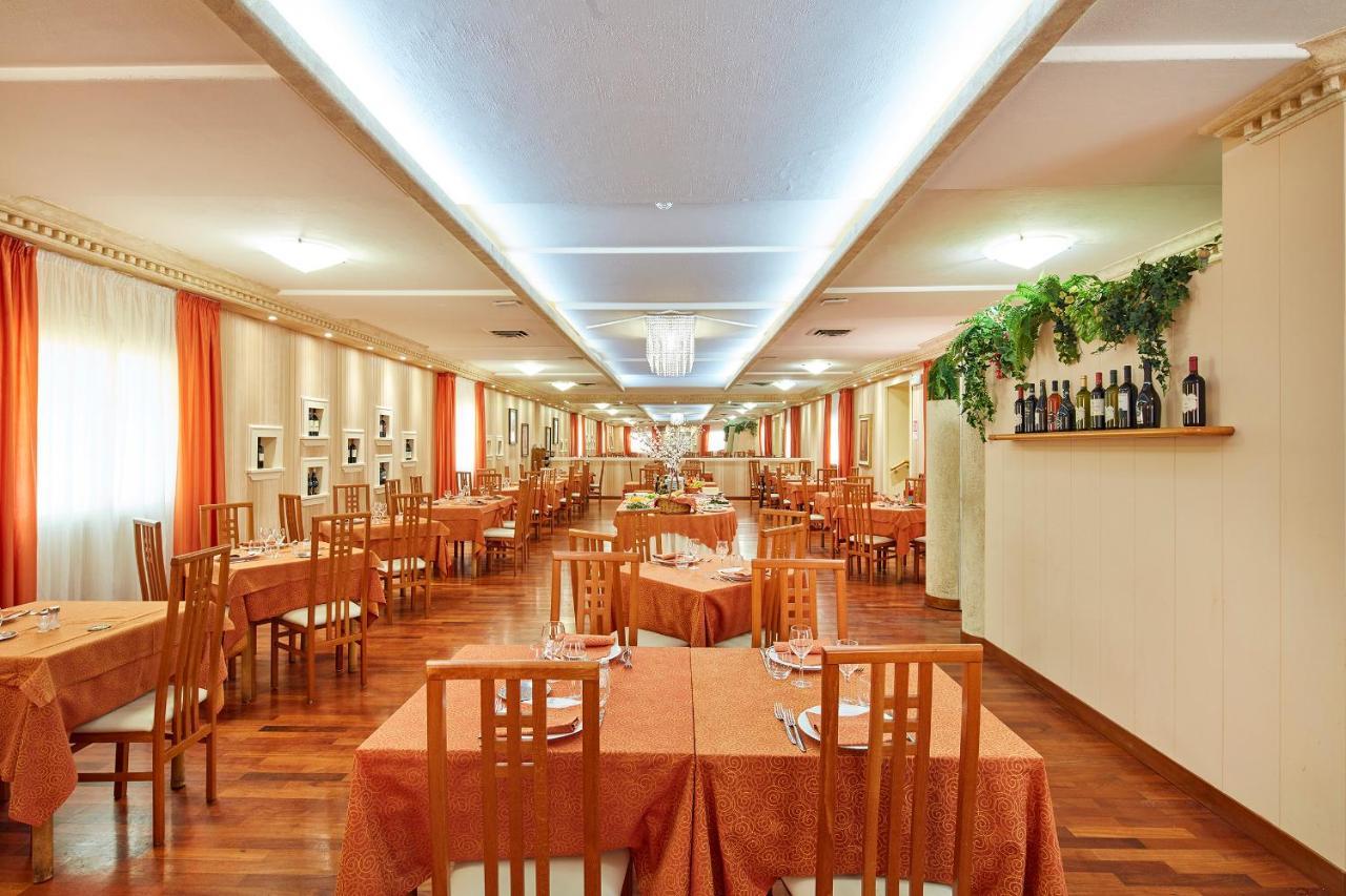 Hotel Plaza Tabiano Terme エクステリア 写真