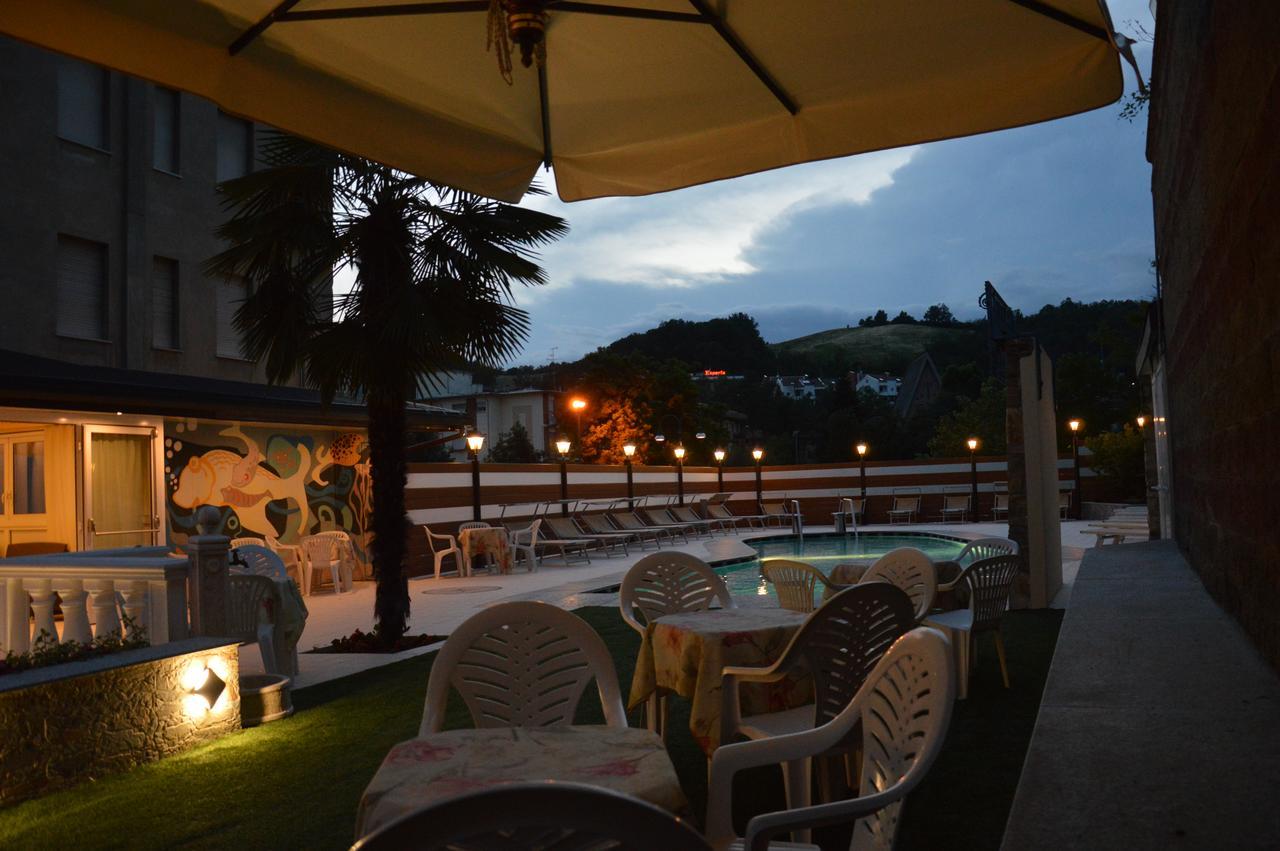 Hotel Plaza Tabiano Terme エクステリア 写真